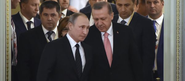 Russian President Vladimir Putin (C-L) and his Turkish counterpart Recep Tayyip Erdogan (C-R) enter a hall to start their meeting with Russian and Turkish entrepreneurs in Konstantinovsky Palace outside Saint Petersburg on August 9, 2016 Russian President Vladimir Putin (C-L) and his Turkish counterpart Recep Tayyip Erdogan (C-R) enter a hall to start their meeting with Russian and Turkish entrepreneurs in Konstantinovsky Palace outside Saint Petersburg on August 9, 2016 - Sputnik International