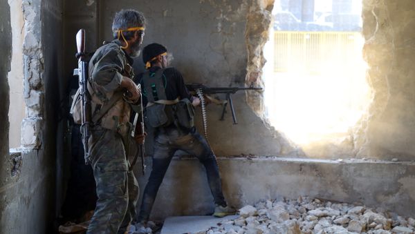 Rebel fighters fire towards positions of regime forces in Ramussa on the southwestern edges of Syria's northern city of Aleppo on August 6, 2016 Rebel fighters fire towards positions of regime forces in Ramussa on the southwestern edges of Syria's northern city of Aleppo on August 6, 2016 - Sputnik International