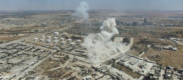 Air strike on terrorists' facilities in the Rasmus quarter in southwest Aleppo - Sputnik International