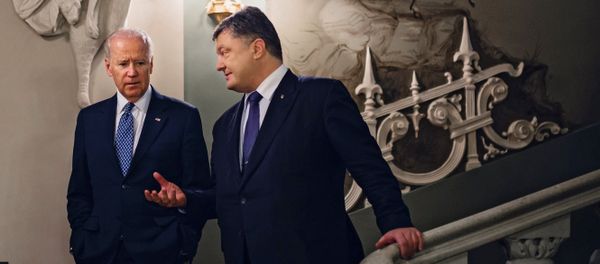 Vice President of the United States Joe Biden, left, and Ukrainian President Petro Poroshenko during their meeting in Kiev.file photo - Sputnik International