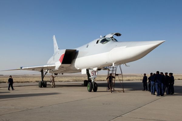 In this photo taken on Aug. 15, 2016, a Russian Tu-22M3 bomber stands on the tarmac at an air base near Hamedan, Iran In this photo taken on Aug. 15, 2016, a Russian Tu-22M3 bomber stands on the tarmac at an air base near Hamedan, Iran - Sputnik International