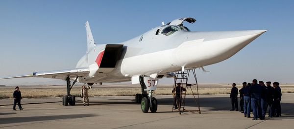 In this photo taken on Aug. 15, 2016, a Russian Tu-22M3 bomber stands on the tarmac at an air base near Hamedan, Iran - Sputnik International