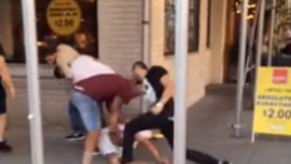 NYPD Officer Suspended After Gang-Style Beat-Down Caught on Camera NYPD Officer Suspended After Gang-Style Beat-Down Caught on Camera - Sputnik International