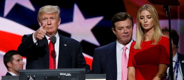 Republican presidential nominee Donald Trump gives a thumbs up as his campaign manager Paul Manafort (C) and daughter Ivanka (R) look on during Trump's walk through at the Republican National Convention in Cleveland, U.S., July 21, 2016 Republican presidential nominee Donald Trump gives a thumbs up as his campaign manager Paul Manafort (C) and daughter Ivanka (R) look on during Trump's walk through at the Republican National Convention in Cleveland, U.S., July 21, 2016 - Sputnik International