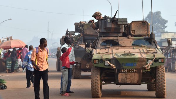 French Sangaris forces patrol in muslim district of PK 5 in Bangui as people go to the polls to take part in the Central African Republic second round of the presidential and legislative elections on February 14, 2016 - Sputnik International