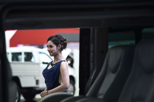 Beautiful Girls Among Fast Cars: The 'Pretties' of BIG Motor Sale in Bangkok Beautiful Girls Among Fast Cars: The 'Pretties' of BIG Motor Sale in Bangkok - Sputnik International