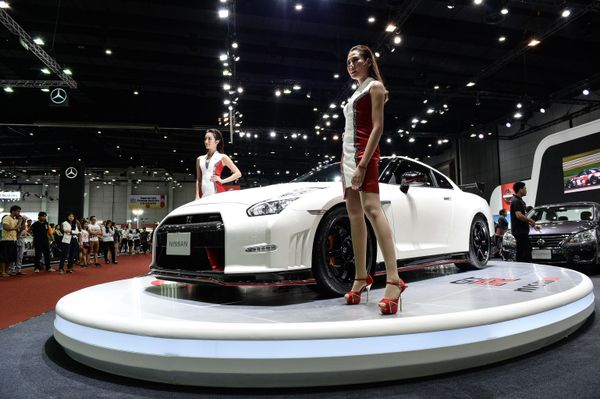 Beautiful Girls Among Fast Cars: The 'Pretties' of BIG Motor Sale in Bangkok Beautiful Girls Among Fast Cars: The 'Pretties' of BIG Motor Sale in Bangkok - Sputnik International
