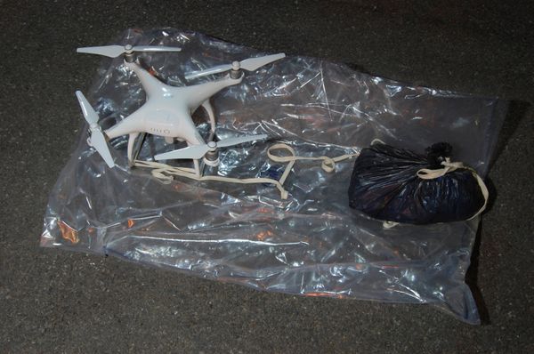 A drone intercepted by police as it was being flown near a north London prison is seen in this handout photograph released on August 22, 2016, in London, Britain. - Sputnik International