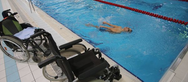 Russian Paralympic swimming team during training session - Sputnik International