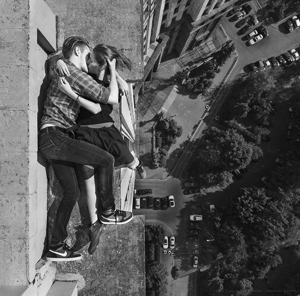 The Sky is the Limit: Russian Girl Takes Most Extreme Shots Ever - Sputnik International