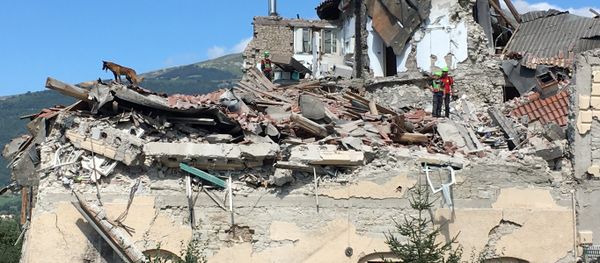 Buildings destroyed by an earthquake in Amatrice - Sputnik International
