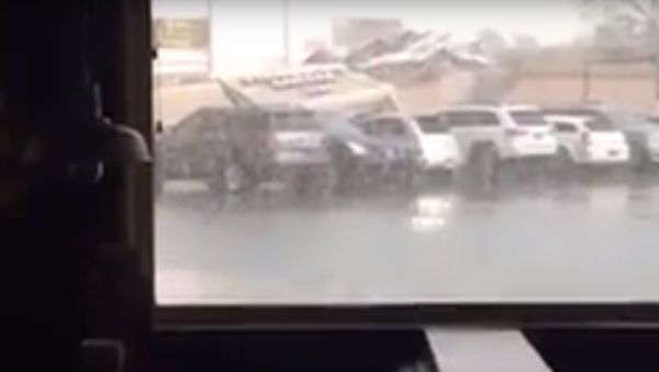 Tornado Instantly Flattens Indiana Starbucks - Sputnik International