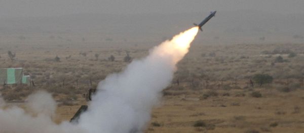 A surface to air missile is launched during exercise 'Iron Fist' at Pokhran, India A surface to air missile is launched during exercise 'Iron Fist' at Pokhran, India - Sputnik International