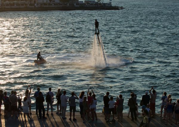 I Believe I Can Fly: Spectacular Flyboard Championship in Crimea - Sputnik International