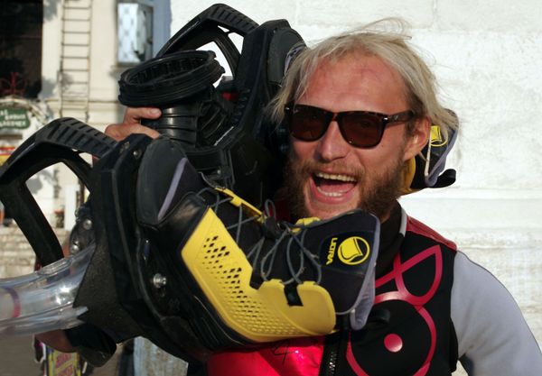 I Believe I Can Fly: Spectacular Flyboard Championship in Crimea - Sputnik International