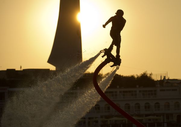 I Believe I Can Fly: Spectacular Flyboard Championship in Crimea - Sputnik International
