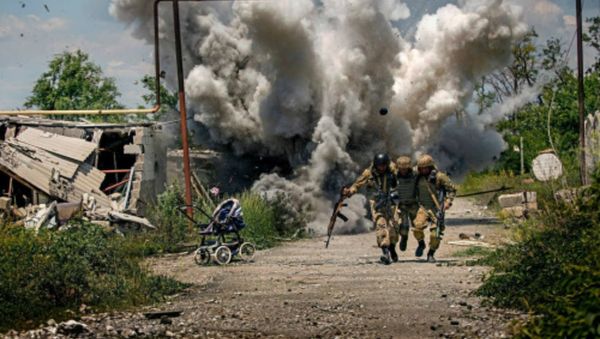 Amateur Photographer Dmitry Muravsky blasted for fake war photo - Sputnik International