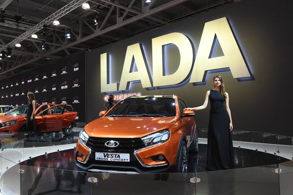 Lada Vesta Cross at the 2016 Moscow International Automobile Salon at Crocus Expo in Moscow - Sputnik International