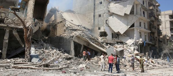 Men inspect a damaged site after double airstrikes on the rebel held Bab al-Nairab neighborhood of Aleppo, Syria, August 27, 2016 Men inspect a damaged site after double airstrikes on the rebel held Bab al-Nairab neighborhood of Aleppo, Syria, August 27, 2016 - Sputnik International