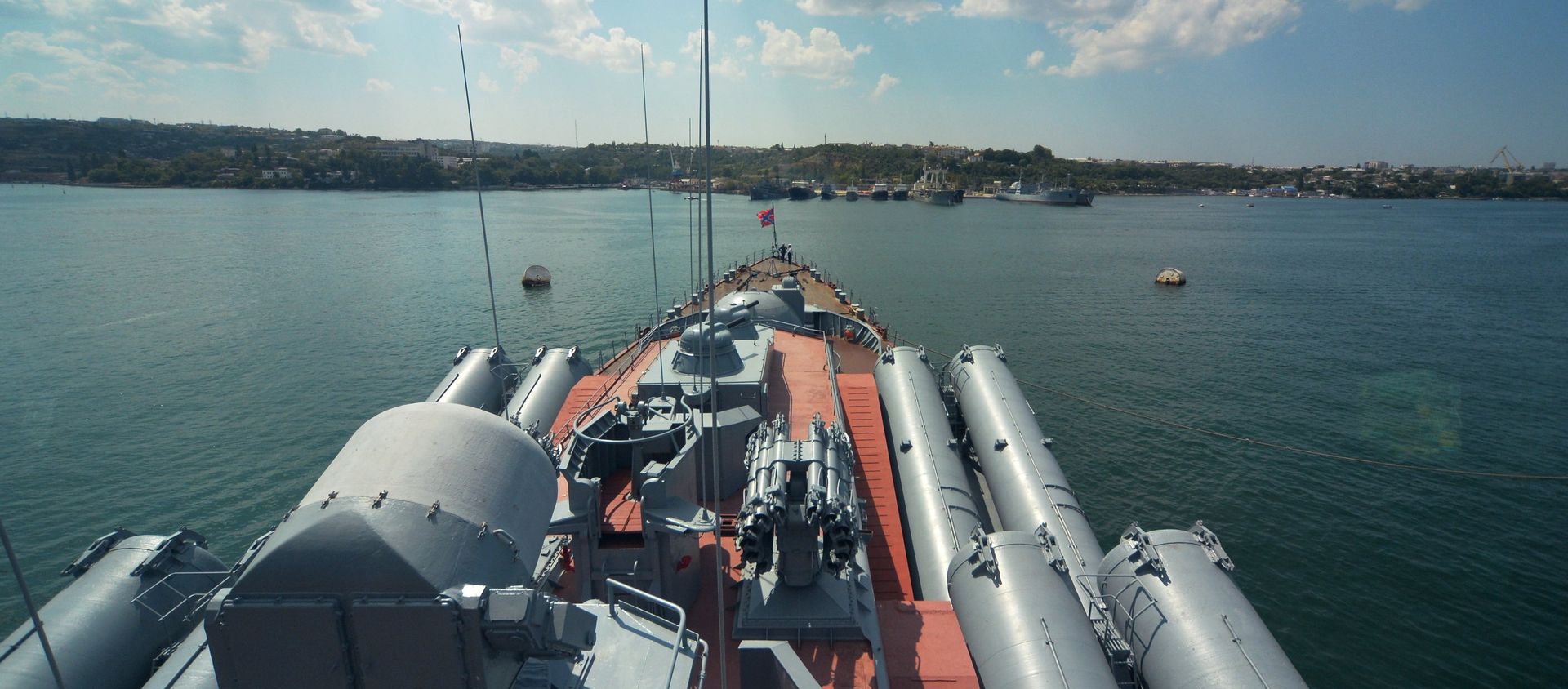 Russian cruiser Moskva of the Black Fleet at a port in Sevastopol Russian cruiser Moskva of the Black Fleet at a port in Sevastopol - Sputnik International, 1920, 30.04.2021