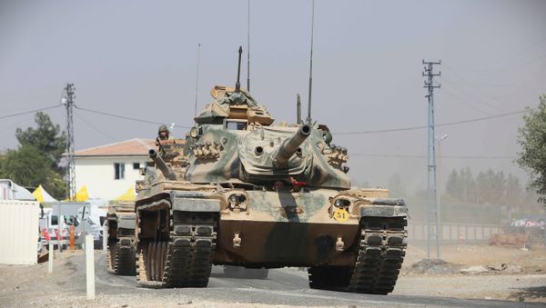 Turkish tanks and armored vehicles in Jarabulus - Sputnik International