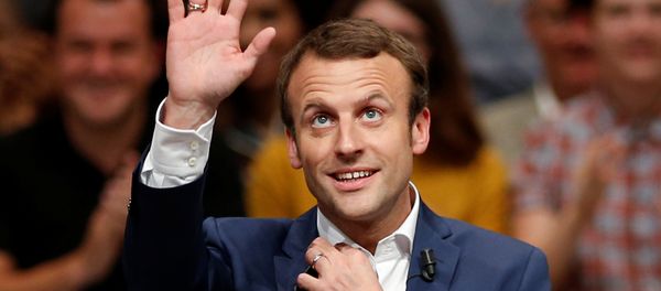 French Economy Minister Emmanuel Macron attends a political rally for his recently launched political movement, En Marche!, or Forward!, in Paris, France, July 12, 2016. French Economy Minister Emmanuel Macron attends a political rally for his recently launched political movement, En Marche!, or Forward!, in Paris, France, July 12, 2016. - Sputnik International