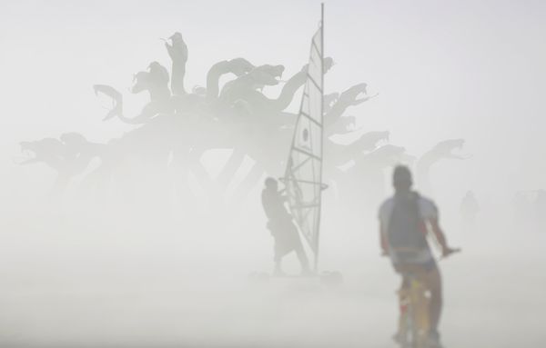 Dusty Nevada Desert Arouses Parallel Universe at Burning Man Festival - Sputnik International