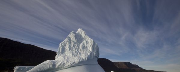 Iceberg floats in the sea near Qeqertarsuaq, Disko Island, Greenland - Sputnik International