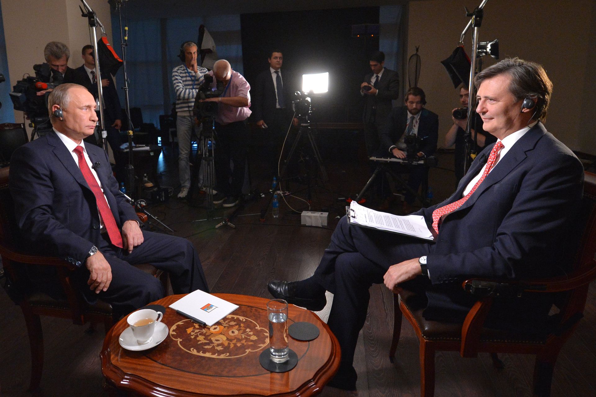 Russian President Vladimir Putin  in an interview with Bloomberg   - Sputnik International, 1920, 29.08.2023