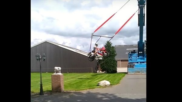 Motorcycle Swing (2nd Angle) - Sputnik International