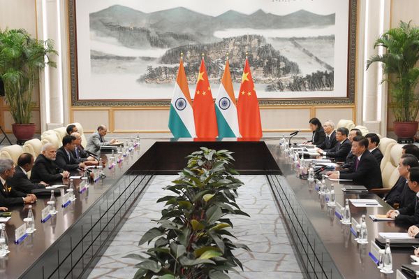 Indian Prime Minister Narendra Modi (3rd L) meets with Chinese President Xi Jinping (center R) at the West Lake State Guest House ahead of G20 Summit in Hangzhou, Zhejiang province, China, September 4, 2016. - Sputnik International
