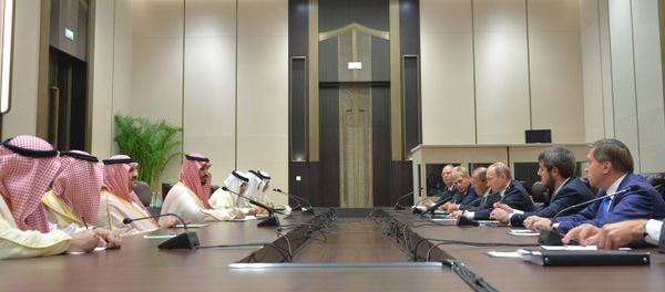September 4, 2016. Russian President Vladimir Putin, third right, and Deputy Crown Prince and Defense Minister of Saudi Arabia Muhammad bin Salman Al Saud, fourth left, during a meeting as part of the G20 Summit in Hangzhou. September 4, 2016. Russian President Vladimir Putin, third right, and Deputy Crown Prince and Defense Minister of Saudi Arabia Muhammad bin Salman Al Saud, fourth left, during a meeting as part of the G20 Summit in Hangzhou. - Sputnik International