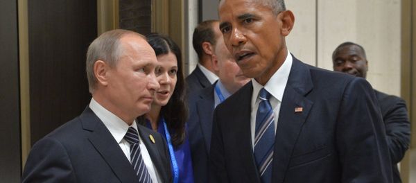 Russian President Vladimir Putin, left, and US President Barack Obama during a meeting in Hangzhou - Sputnik International