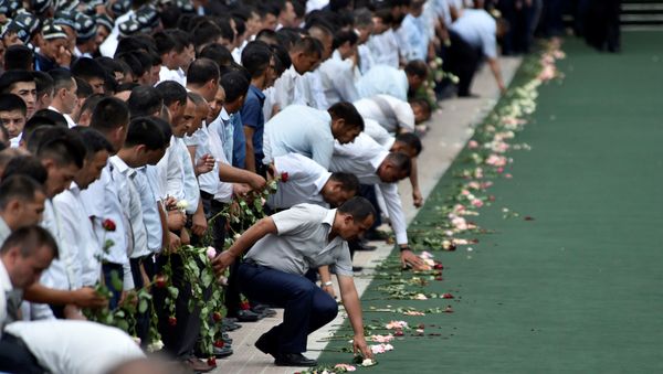 People attend a mourning ceremony following the death of Uzbek President Islam Karimov, in Registan Square in Samarkand, Uzbekistan, September 3, 2016 People attend a mourning ceremony following the death of Uzbek President Islam Karimov, in Registan Square in Samarkand, Uzbekistan, September 3, 2016 - Sputnik International