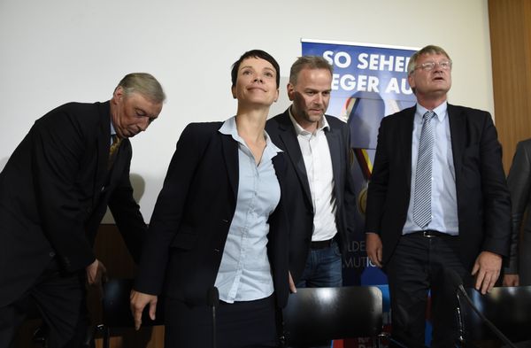 (L to R)Chair of Alternative for Germany (AFD) in Lower Saxony Armin Paul Hampel,leader of the AFD Frauke Petry, top candidate for the AFD in Mecklenburg-Western Vorpommern Leif-Erik Holm and co-leader of AFD Joerg Meuthen arrive for a press conference in Berlin, on September 5, 2016. (L to R)Chair of Alternative for Germany (AFD) in Lower Saxony Armin Paul Hampel,leader of the AFD Frauke Petry, top candidate for the AFD in Mecklenburg-Western Vorpommern Leif-Erik Holm and co-leader of AFD Joerg Meuthen arrive for a press conference in Berlin, on September 5, 2016. - Sputnik International