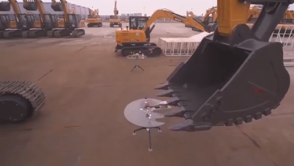 Amazing Excavator Skills - Sputnik International