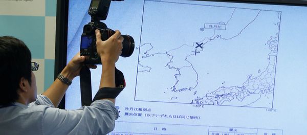 A photographers takes picture of a monitor showing the seismic event was indicated on North Korea and observed in Japan during a news conference at the Japan Meteorological Agency in Tokyo, Japan, September 9, 2016. A photographers takes picture of a monitor showing the seismic event was indicated on North Korea and observed in Japan during a news conference at the Japan Meteorological Agency in Tokyo, Japan, September 9, 2016. - Sputnik International