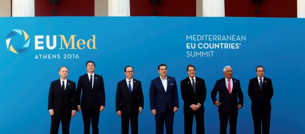 (L-R) Maltese Prime Minister Joseph Muscat, Italian Prime Minister Matteo Renzi, French President Francois Hollande, Greek Prime Minister Alexis Tsipras, Cypriot President Nicos Anastasiades, Portuguese Prime Minister Antonio Costa and Spanish State Secretary for the European Union Fernando Eguidazu pose for a family photo during a summit of southern European states at Zappeion Hall in Athens, Greece, September 9, 2016. (L-R) Maltese Prime Minister Joseph Muscat, Italian Prime Minister Matteo Renzi, French President Francois Hollande, Greek Prime Minister Alexis Tsipras, Cypriot President Nicos Anastasiades, Portuguese Prime Minister Antonio Costa and Spanish State Secretary for the European Union Fernando Eguidazu pose for a family photo during a summit of southern European states at Zappeion Hall in Athens, Greece, September 9, 2016. - Sputnik International