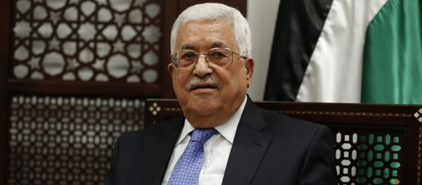 Palestinian president Mahmoud Abbas is pictured during a meeting with the Norwegian foreign minister in the West Bank city of Ramallah on September 8, 2016. - Sputnik International