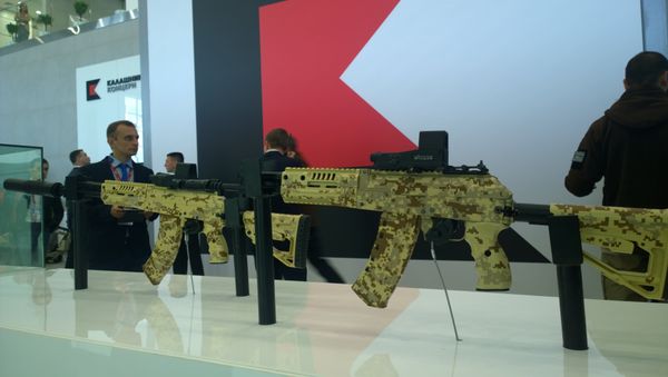 AK-15 and AK-12 - Sputnik International
