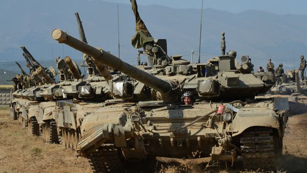 A tank battalion heads to the training ground A tank battalion heads to the training ground - Sputnik International