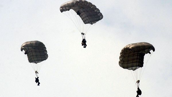 Chinese paratroopers. (File) - Sputnik International