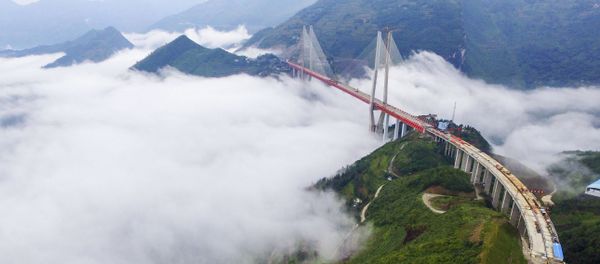 This picture taken on September 10, 2016 shows the Beipanjiang Bridge, near Bijie in southwest China's Guizhou province. - Sputnik International