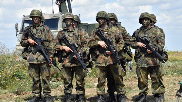 German soldiers (Bundeswehr) are pictured at a training area on August 9, 2016 in Ohrdruf - Sputnik International