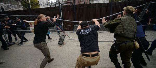 Nationalist activists stage riots outside the Russian Embassy in Kiev. - Sputnik International