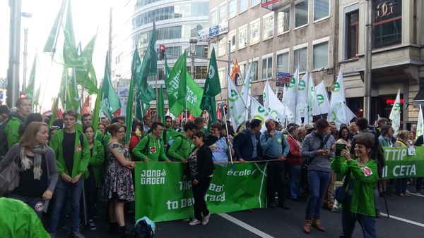On Tuesday night, thousands of Europeans took part in protest rallies in Brussels to voice their disapproval of TAFTA, a proposed Transatlantic Free Trade Area between the EU and the US, also known as the US-EU Transatlantic Trade and Investment Partnership (TTIP - Sputnik International