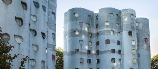 Habitation à Loyer Modéré (HLM), rent-controlled housing, is a form of private or public housing in France - Sputnik International