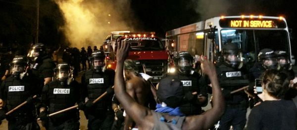 Charlotte Protest Police Shooting of Keith Lamont Scott Charlotte Protest Police Shooting of Keith Lamont Scott - Sputnik International