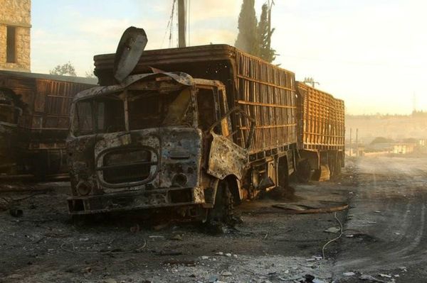 Damaged aid trucks are pictured after an airstrike on the rebel held Urm al-Kubra town, western Aleppo city, Syria September 20, 2016 Damaged aid trucks are pictured after an airstrike on the rebel held Urm al-Kubra town, western Aleppo city, Syria September 20, 2016 - Sputnik International