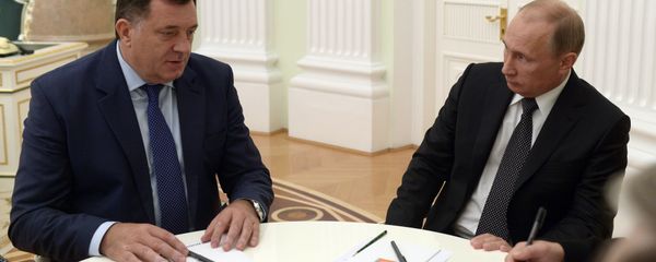 Vladimir Putin meets with Milorad Dodik - Sputnik International